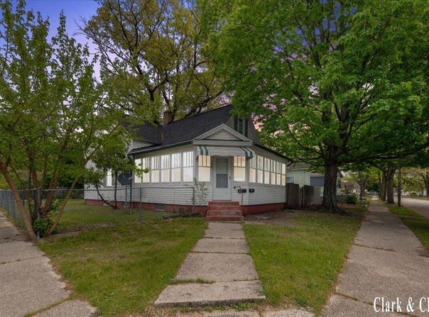 720 Hill Avenue, Muskegon, MI 49442