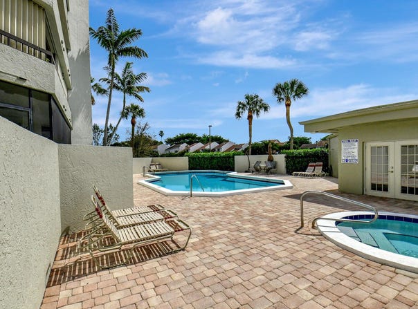6372 La Costa Drive, Boca Raton, FL 33433
