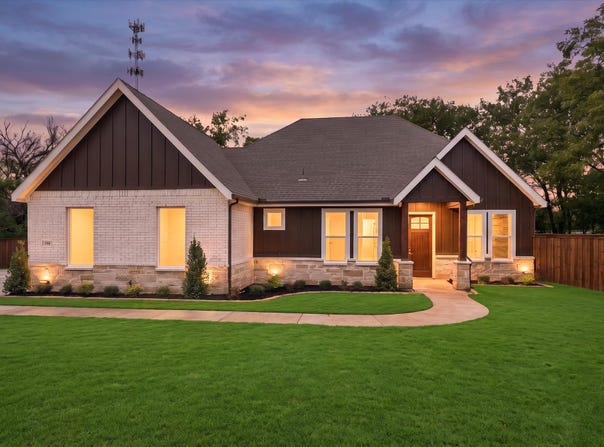 105 Iron Horse Lane, Denison, TX 75020