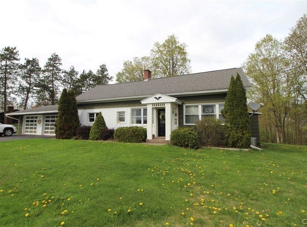 176 County Route 4, Central Square, NY 13036
