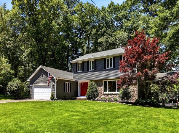 25 Revolutionary Rd, Acton, MA 01720