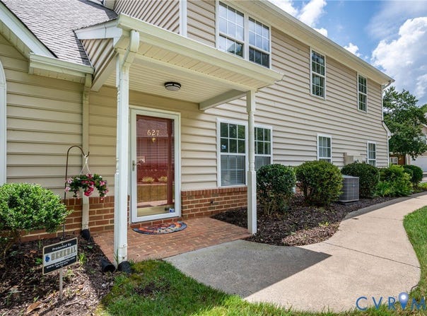 627 Hazeltine Ct, Chesterfield, VA 23236