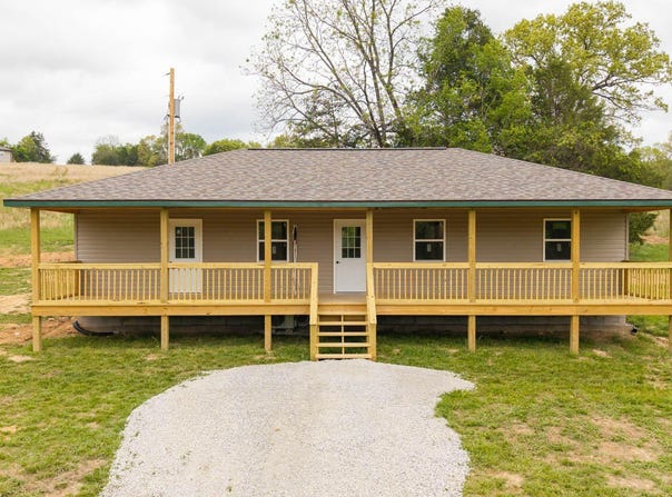 485 Foxden Drive, Gainesville, MO 65655