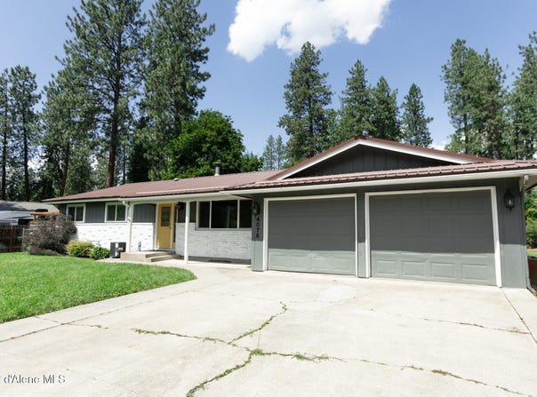 4075 E EVERGREEN DR, Post Falls, ID 83854