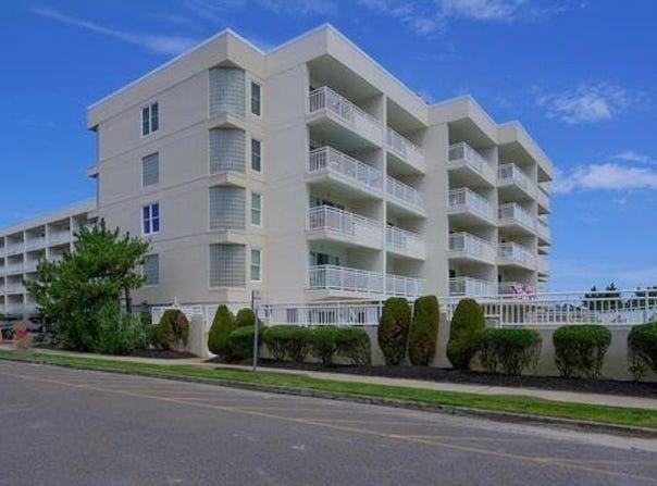 600 W Brigantine Ave, Brigantine, NJ 08203