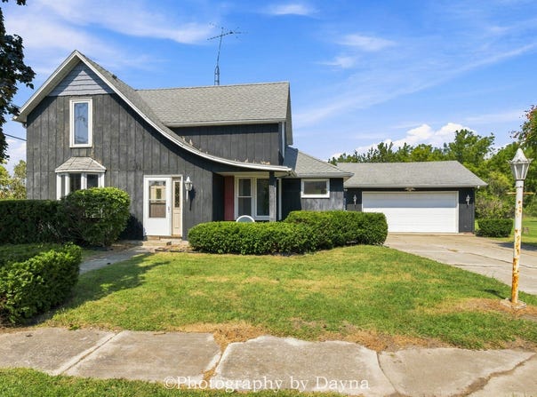 691 W Ambrose Street, St. Anne, IL 60964