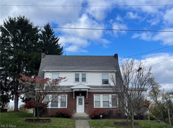 215 E Main Street, St Clairsville, OH 43950