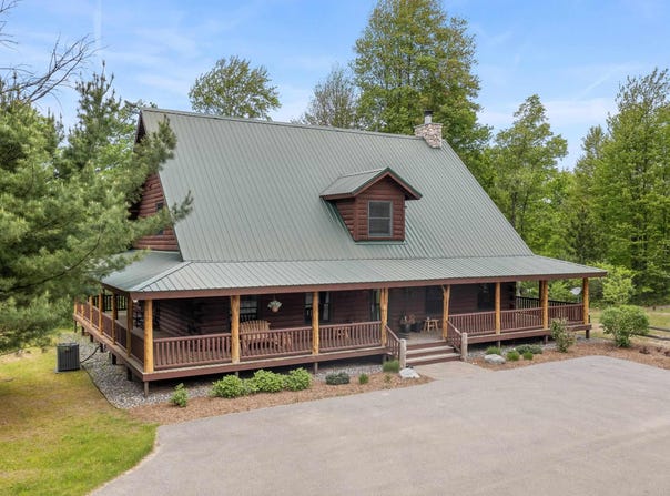 18090 Read Road, Copemish, MI 49625