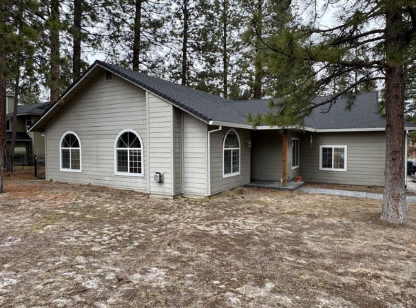 17502 Grizzly Den Rd, Weed, CA 96094