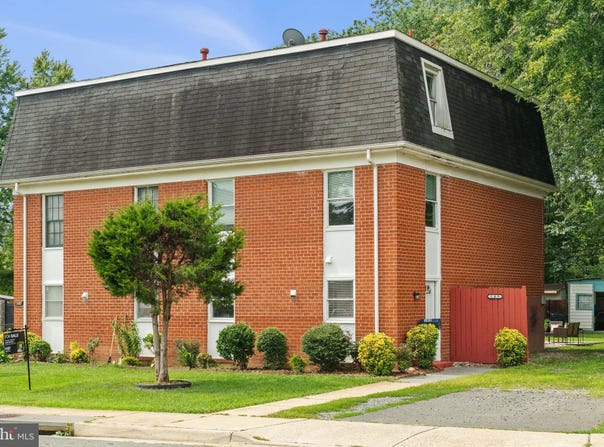 109 MAYFAIR Drive NE, LEESBURG, VA 20176