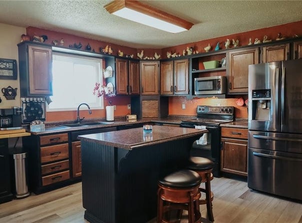 7164 State Route T Highway, Amazonia, MO 64421