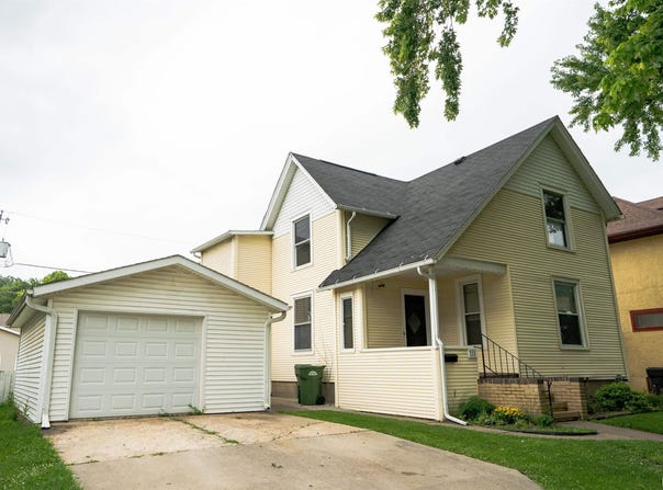 728 Park Place, Clinton, IA 52732