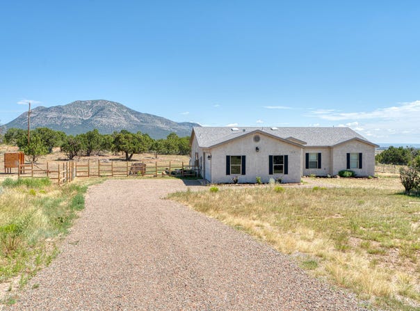 7 Majec Court, Edgewood, NM 87015
