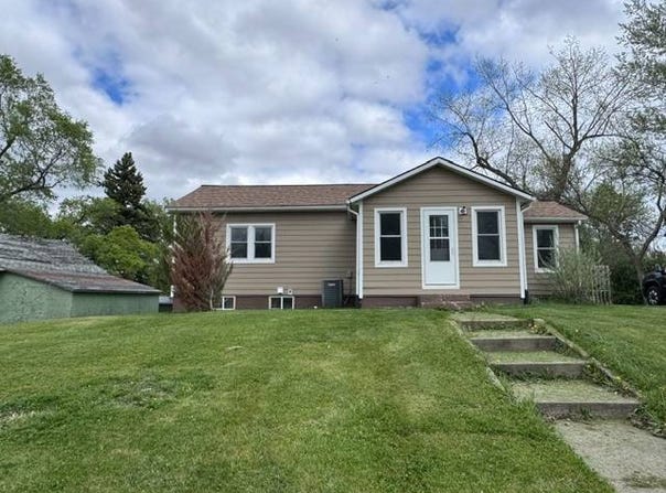 812  E 5th Street, Webster, SD 57274