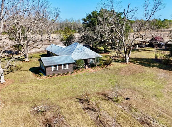 5466 Robin Road, Patterson, GA 31557