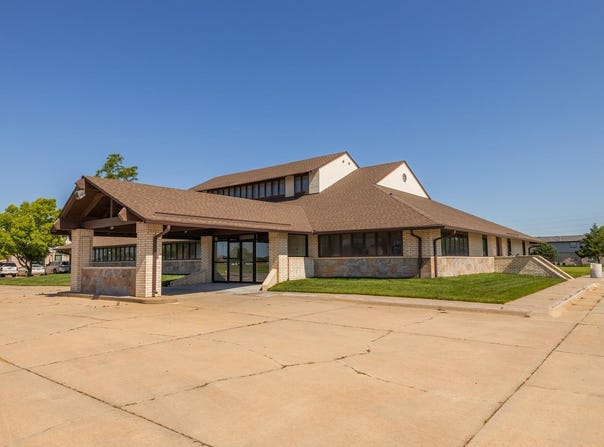 1712 E 23rd Ave., Hutchinson, KS 67502