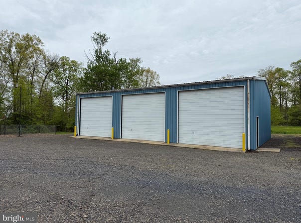 563 DEEP RUN Road, PERKASIE, PA 18944