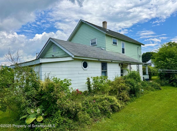 14 Plum Avenue, Carbondale, PA 18407