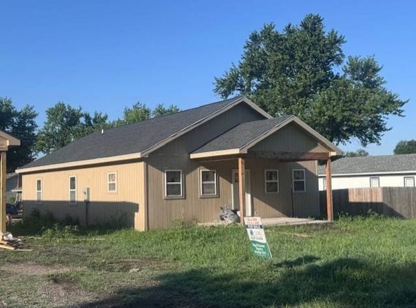617  W Prairie, Cameron, MO 64429