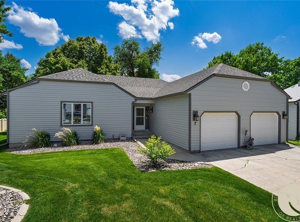 2825 Racquet Dr, Billings, MT 59102