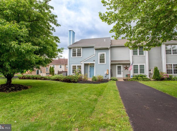 144 CAROUSEL CIRCLE, DOYLESTOWN, PA 18901