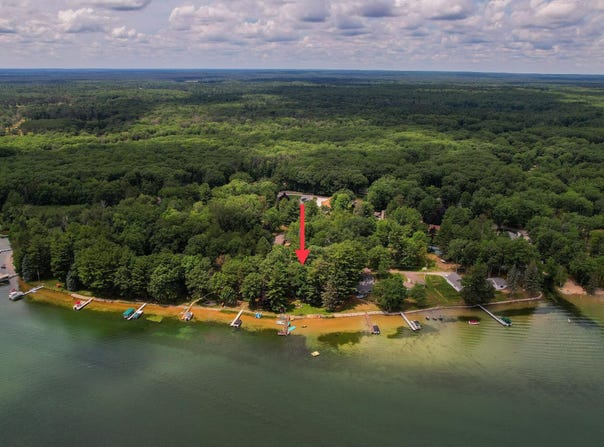 1161 Lagoon Street, Lewiston, MI 49756