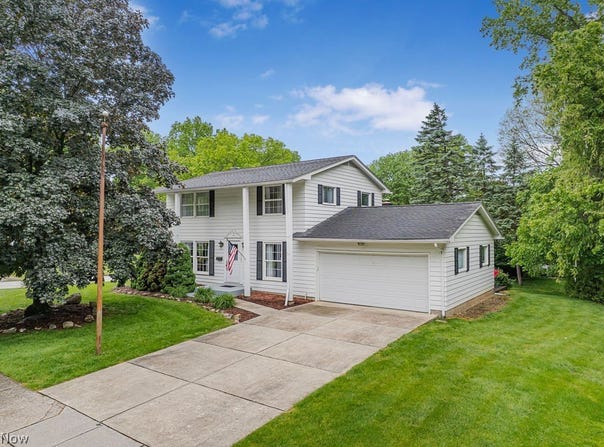 2583 Peach Tree Circle, Stow, OH 44224