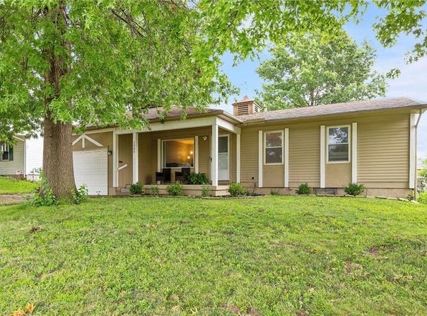 1305 SWOPE Drive, Independence, MO 64056