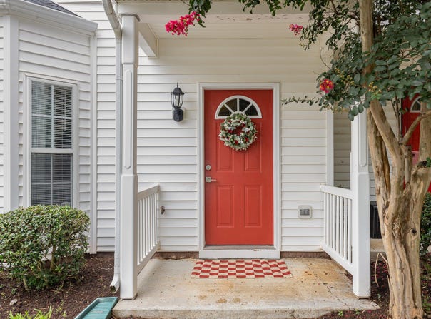 215 Pointe Crest Court, Cary, NC 27513