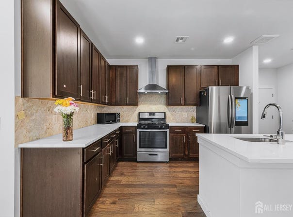 724 Lorhan Drive, Piscataway, NJ 08854