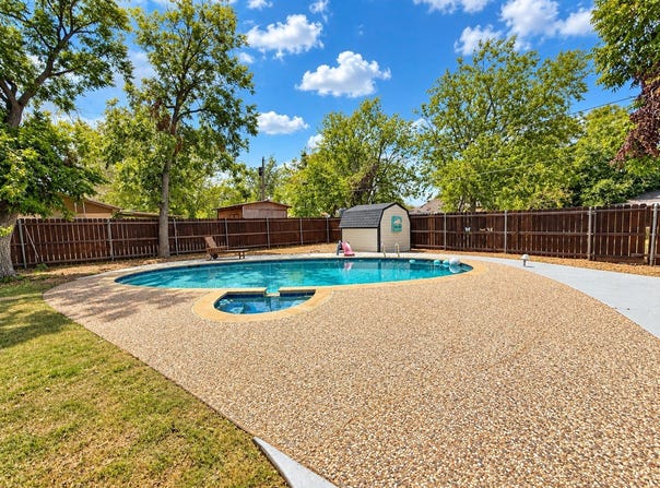 1702 SE 22nd Avenue, Mineral Wells, TX 76067