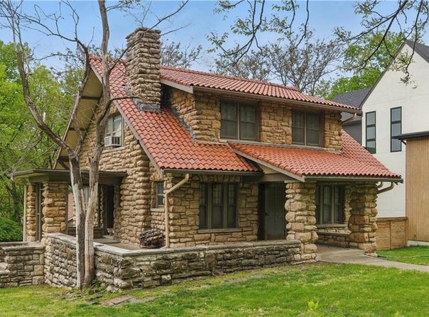 5334 Oak Street, Kansas City, MO 64112