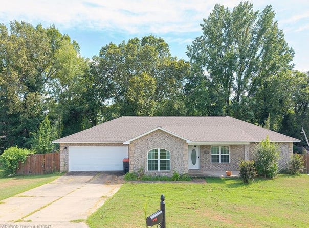 423 Mildred  CT, Alma, AR 72921
