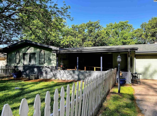 565 Parkway Ave, Pratt, KS 67124