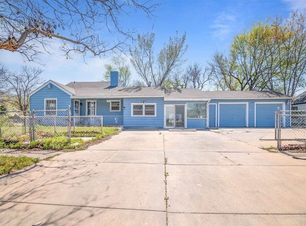 2321 East Mossman Ave, Wichita, KS 67214