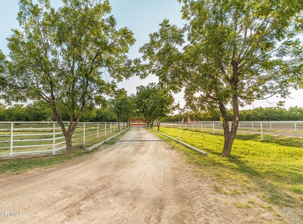 1124 CASAD Road unit: 2, Anthony, NM 88021