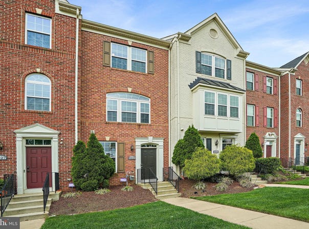 3825 COMMODORE JOSHUA BARNEY DRIVE NE, WASHINGTON, DC 20018