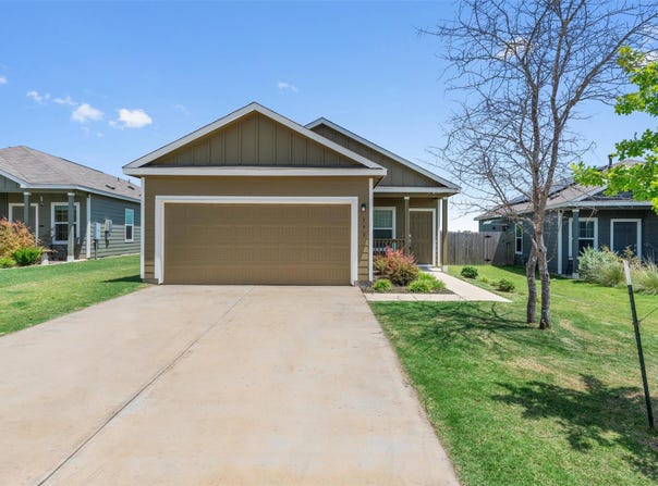 393 Gabbro GDNS, San Marcos, TX 78656