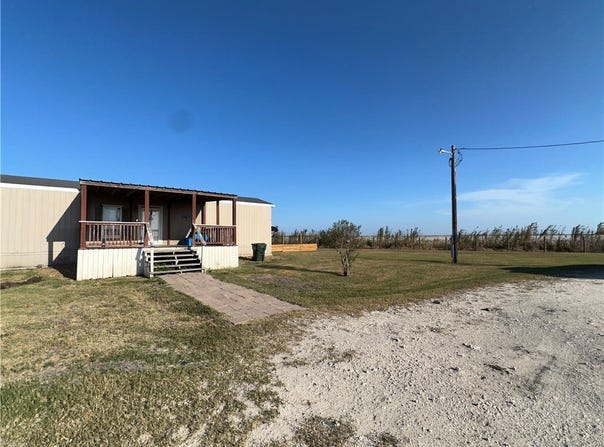 Robstown, TX 78380