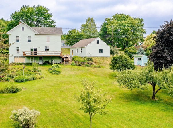 2887 Middle Road, Sidney, ME 04330