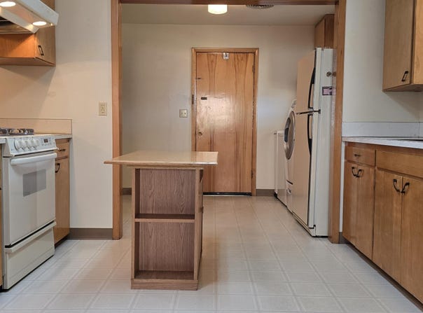 3803 Meadow Ln, Yakima, WA 98902