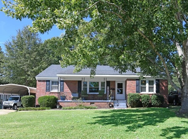 105 George, Abbeville, SC 29620