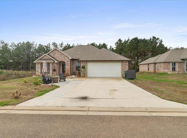 640 Statesman Drive, Byram, MS 39272