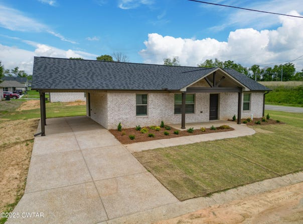 123 Poplar Street, Gadsden, TN 38337