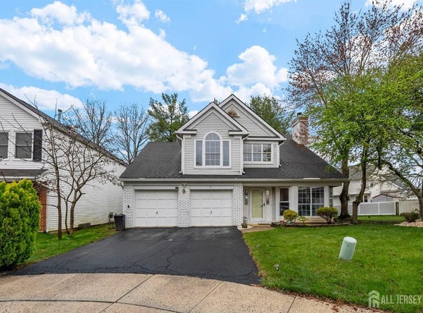 8 Carlisle Court, Old Bridge, NJ 08857