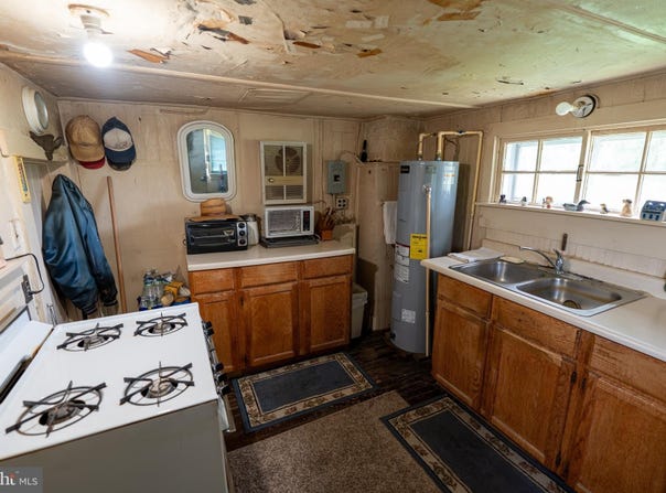 4520 NEWARK ROAD, COCHRANVILLE, PA 19330