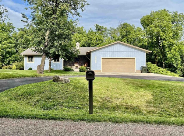 2002 S 7th Street, Oskaloosa, IA 52577