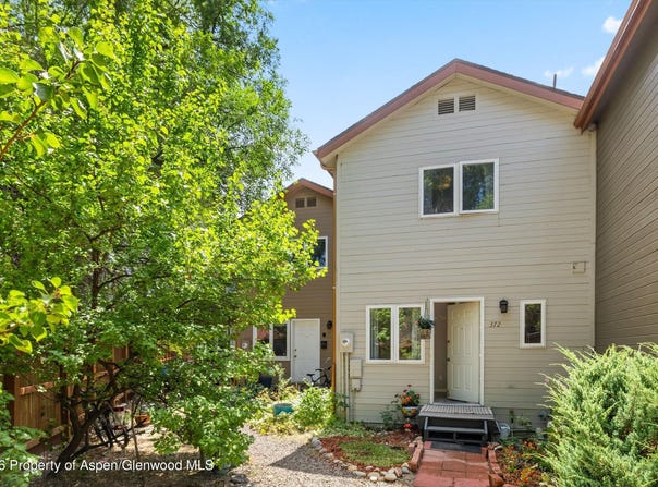 372 S 8th Street, Carbondale, CO 81623