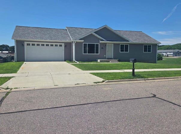 2025 Retzlaff Drive, Reedsburg, WI 53959