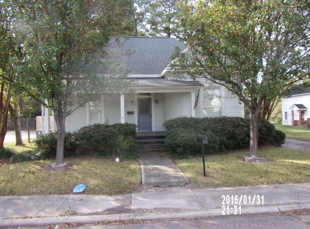 184 Tournament St, West Point, MS 39773